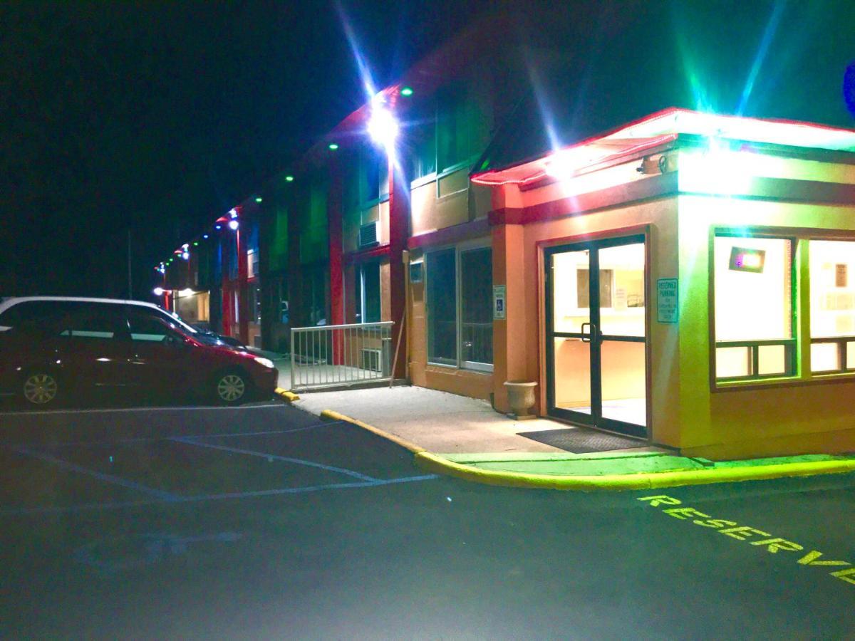 Red Carpet Inn & Suites Lima -Listing Partner エクステリア 写真