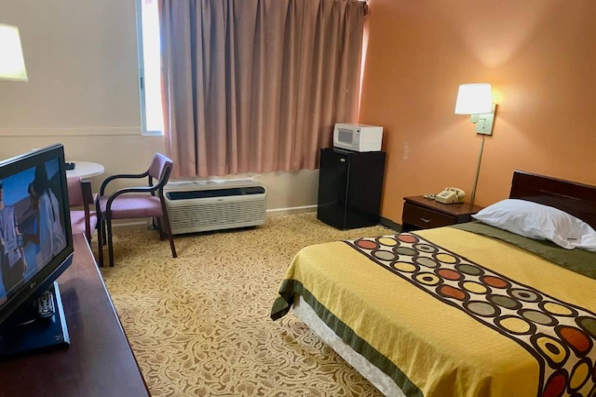 Red Carpet Inn & Suites Lima -Listing Partner エクステリア 写真
