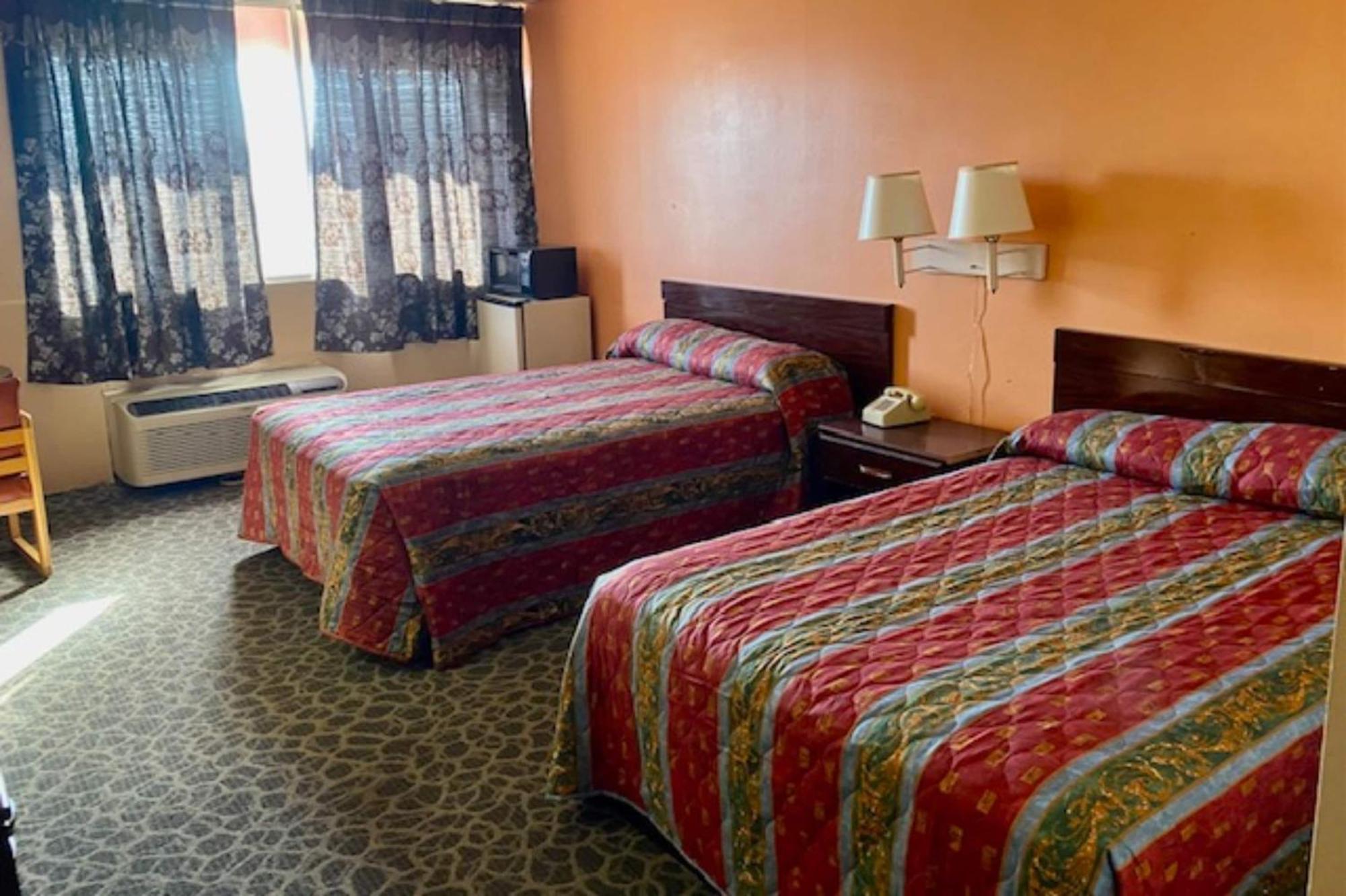 Red Carpet Inn & Suites Lima -Listing Partner エクステリア 写真
