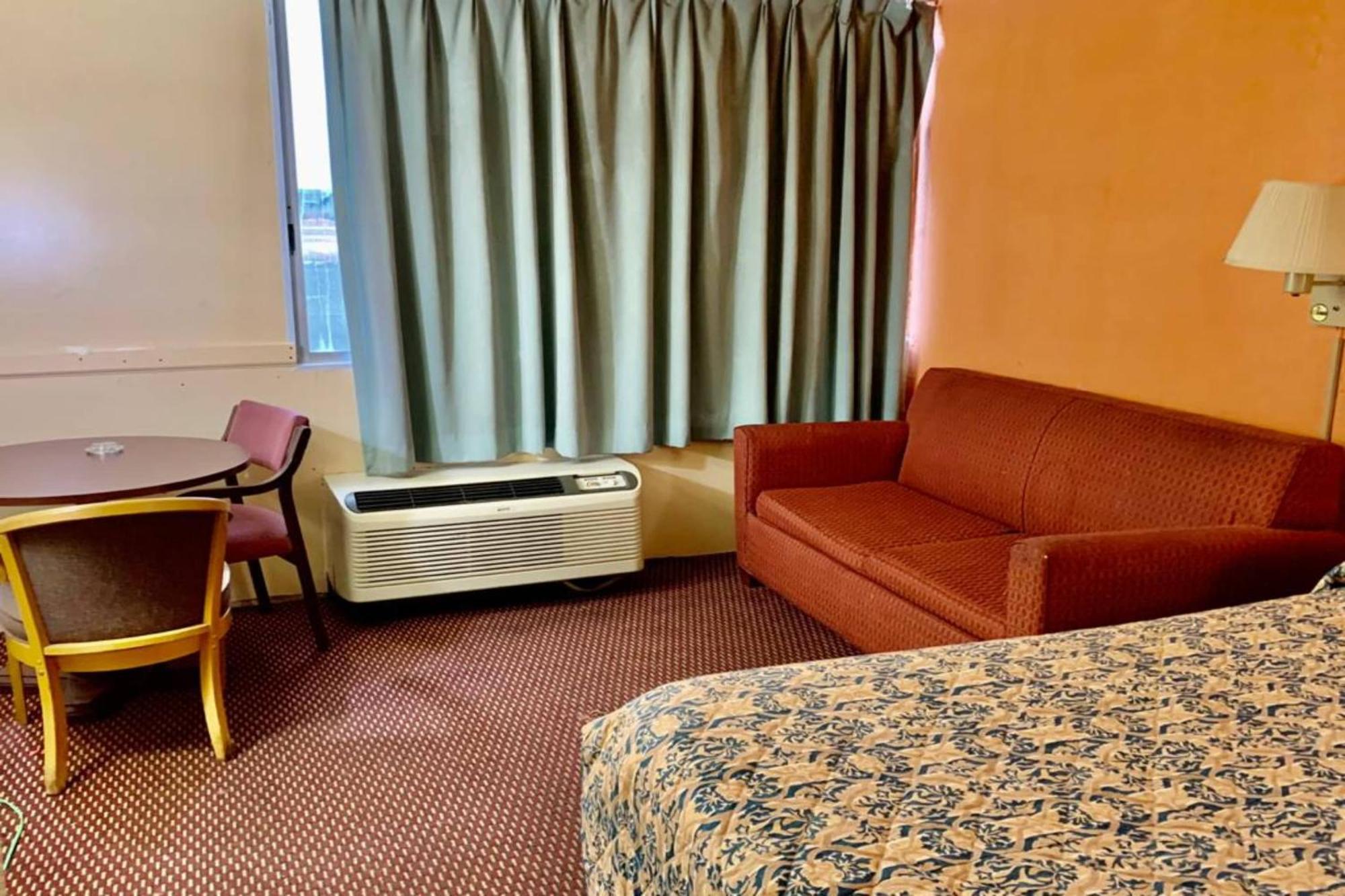 Red Carpet Inn & Suites Lima -Listing Partner エクステリア 写真