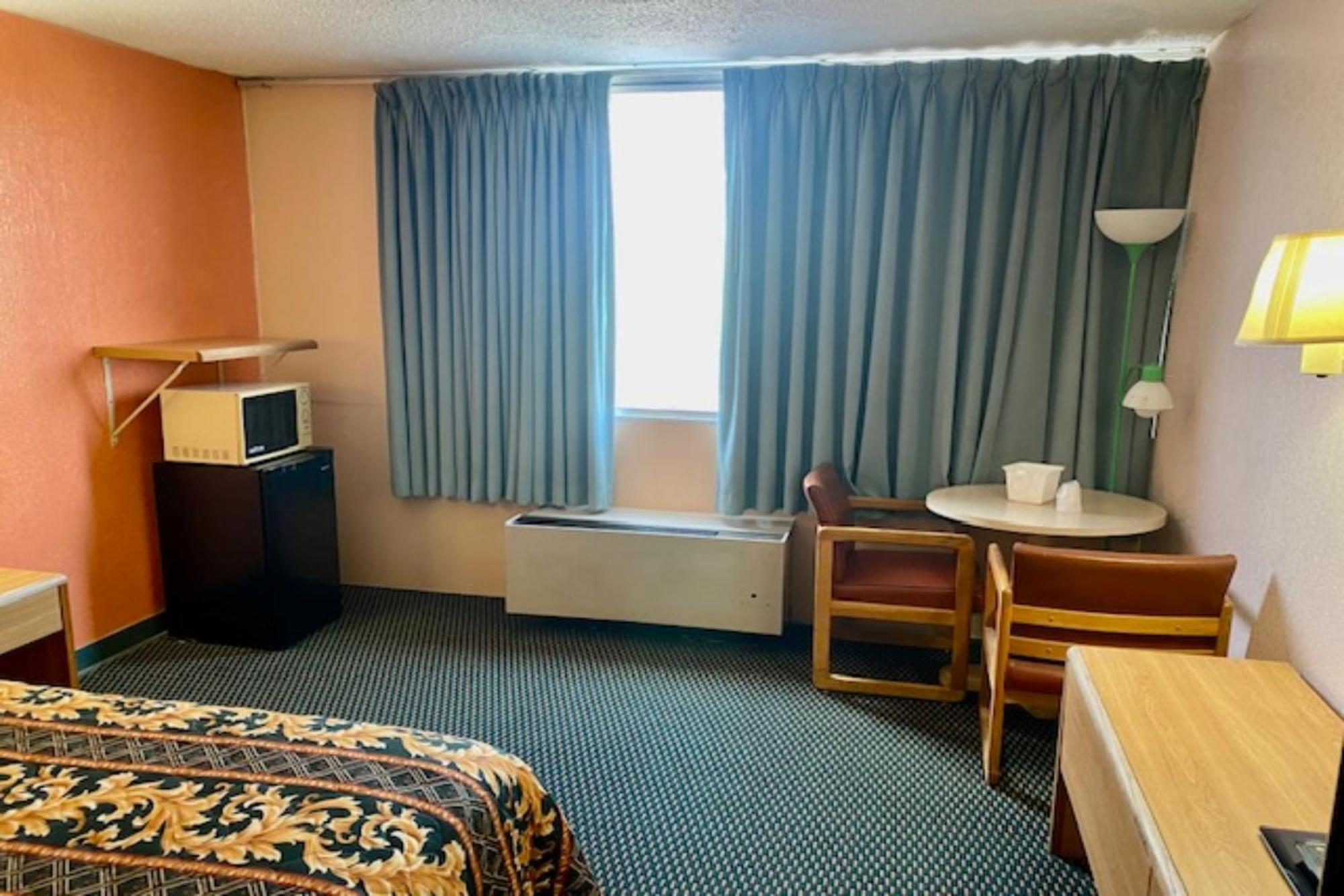 Red Carpet Inn & Suites Lima -Listing Partner エクステリア 写真